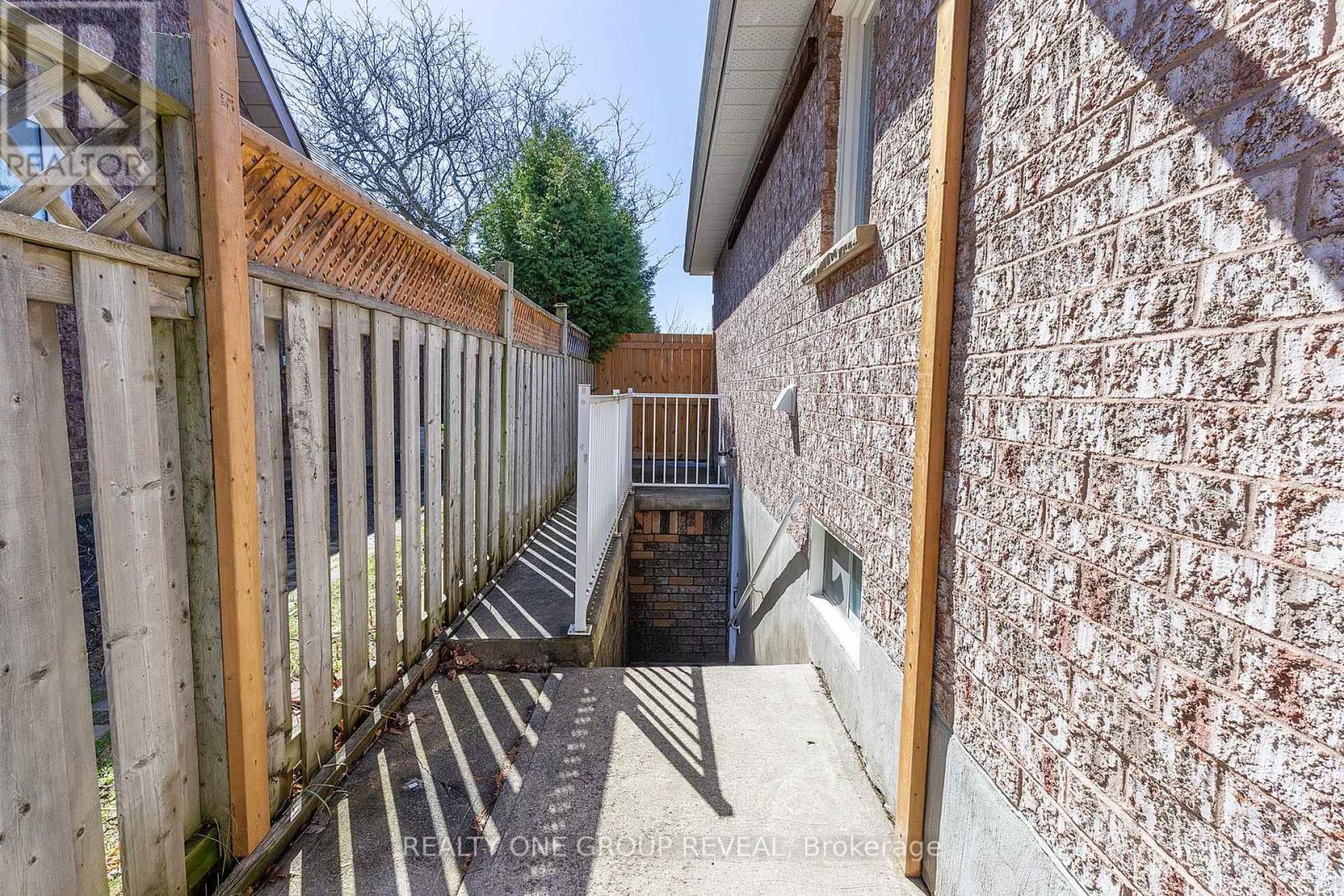 48 Patrick Drive, Whitby, ON - Outdoor