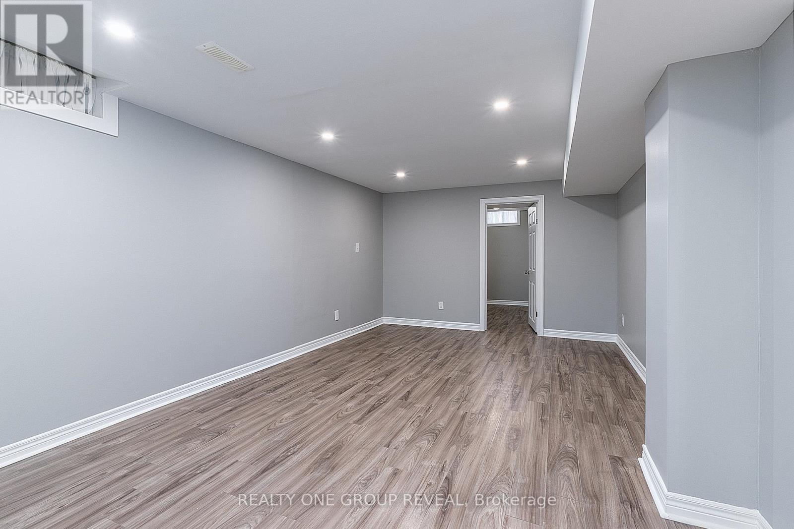 48 Patrick Drive, Whitby, ON - Indoor