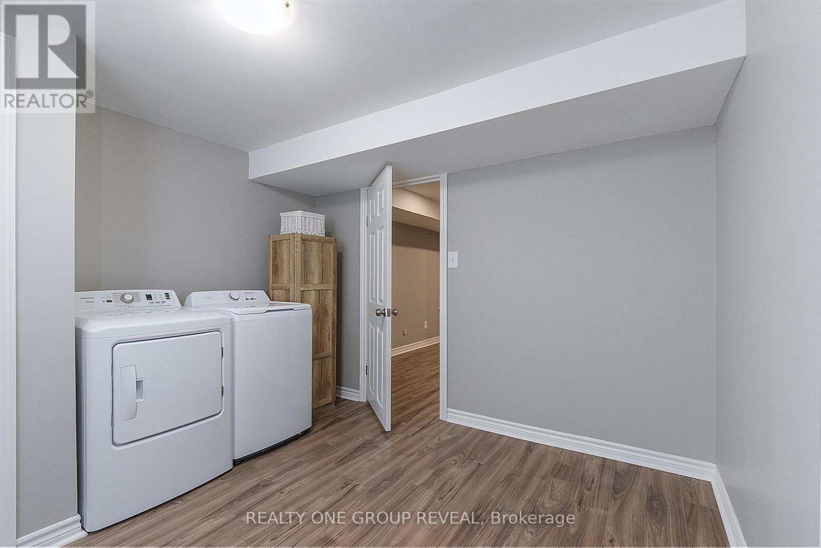 48 Patrick Drive, Whitby, ON - Indoor Photo Showing Laundry Room