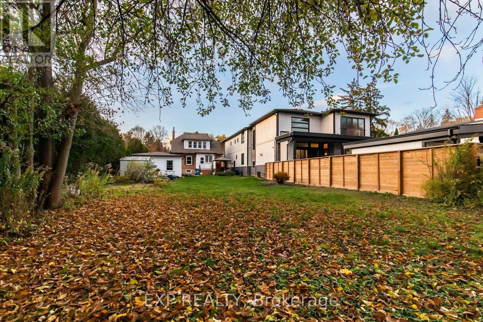 316 North Shore Boulevard W, Burlington, ON - Outdoor