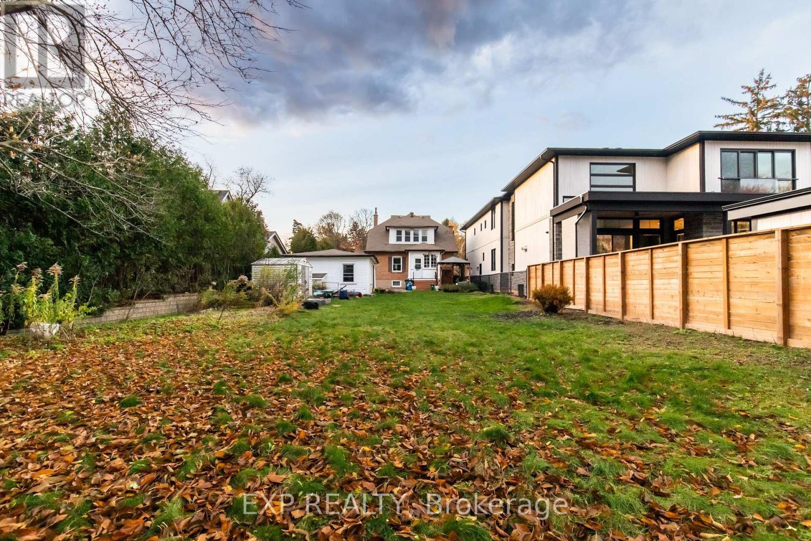 316 North Shore Boulevard W, Burlington, ON - Outdoor