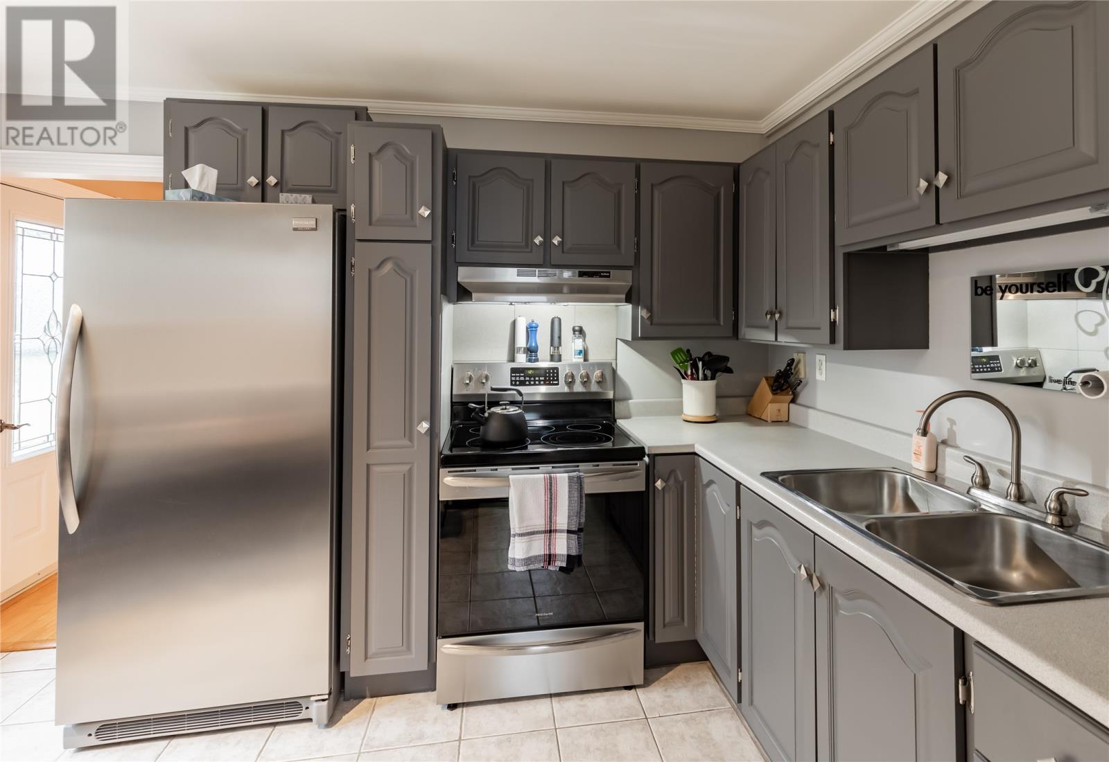 29 Greslet Place, Cbs, NL - Indoor Photo Showing Kitchen With Double Sink