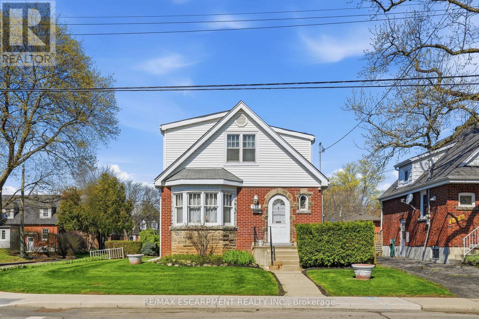 123 Longwood Road N, Hamilton, ON - Outdoor
