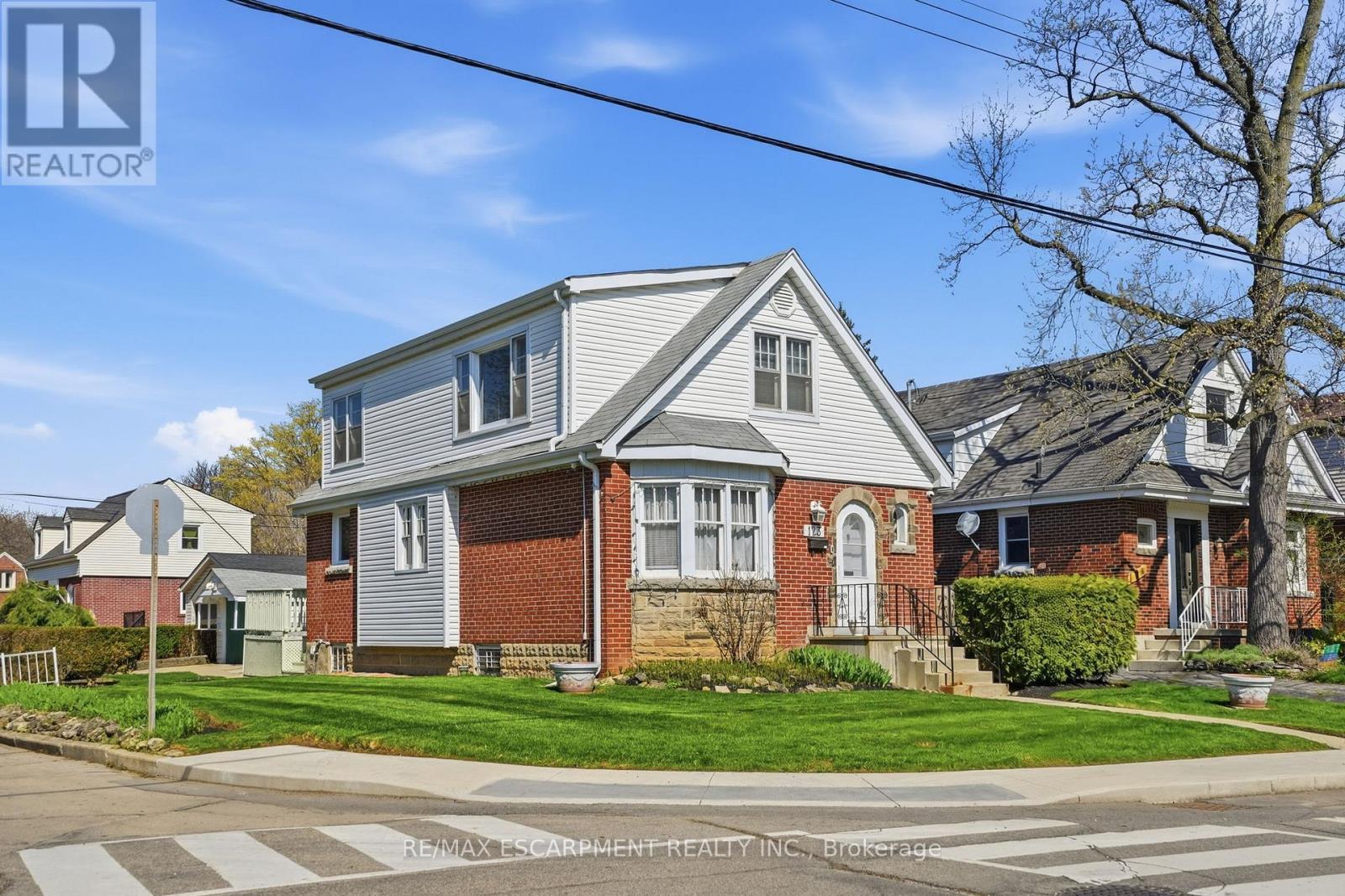 123 Longwood Road N, Hamilton, ON - Outdoor With Facade