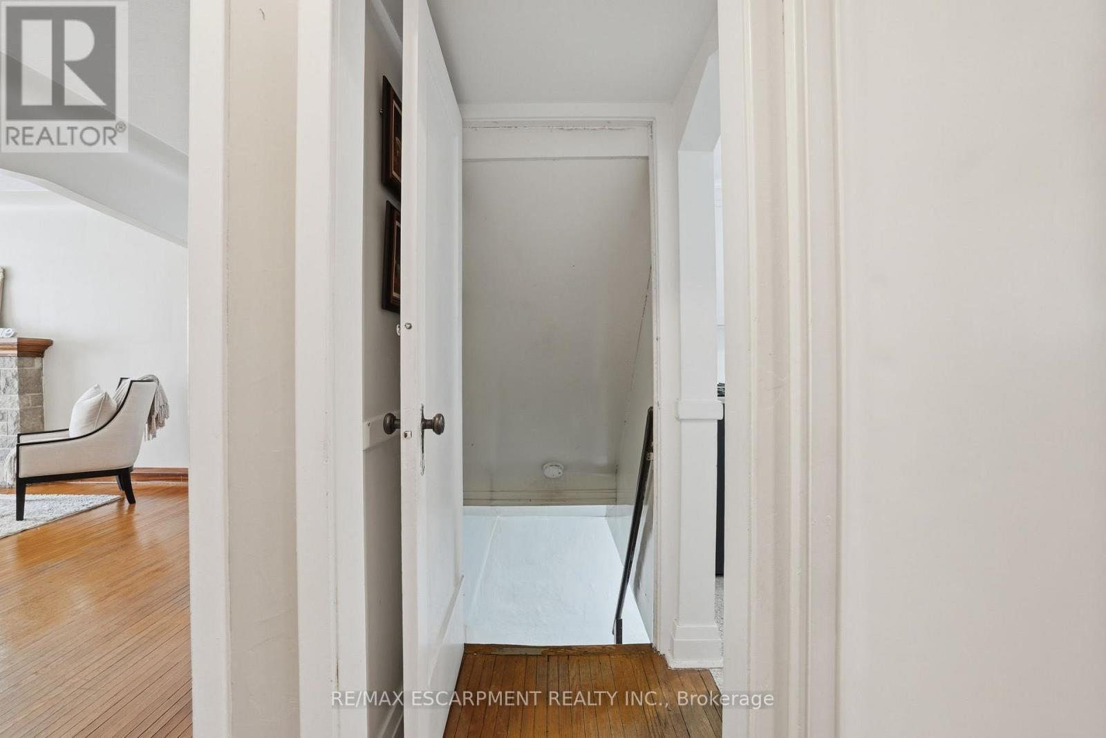 123 Longwood Road N, Hamilton, ON - Indoor Photo Showing Other Room