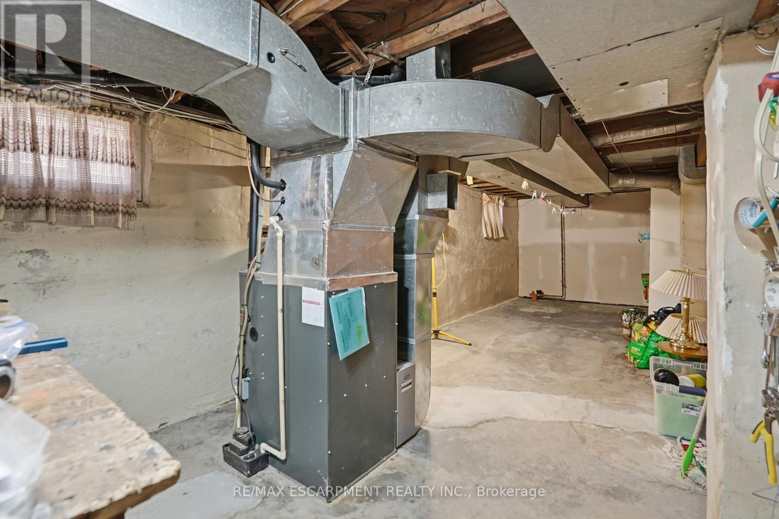 123 Longwood Road N, Hamilton, ON - Indoor Photo Showing Basement