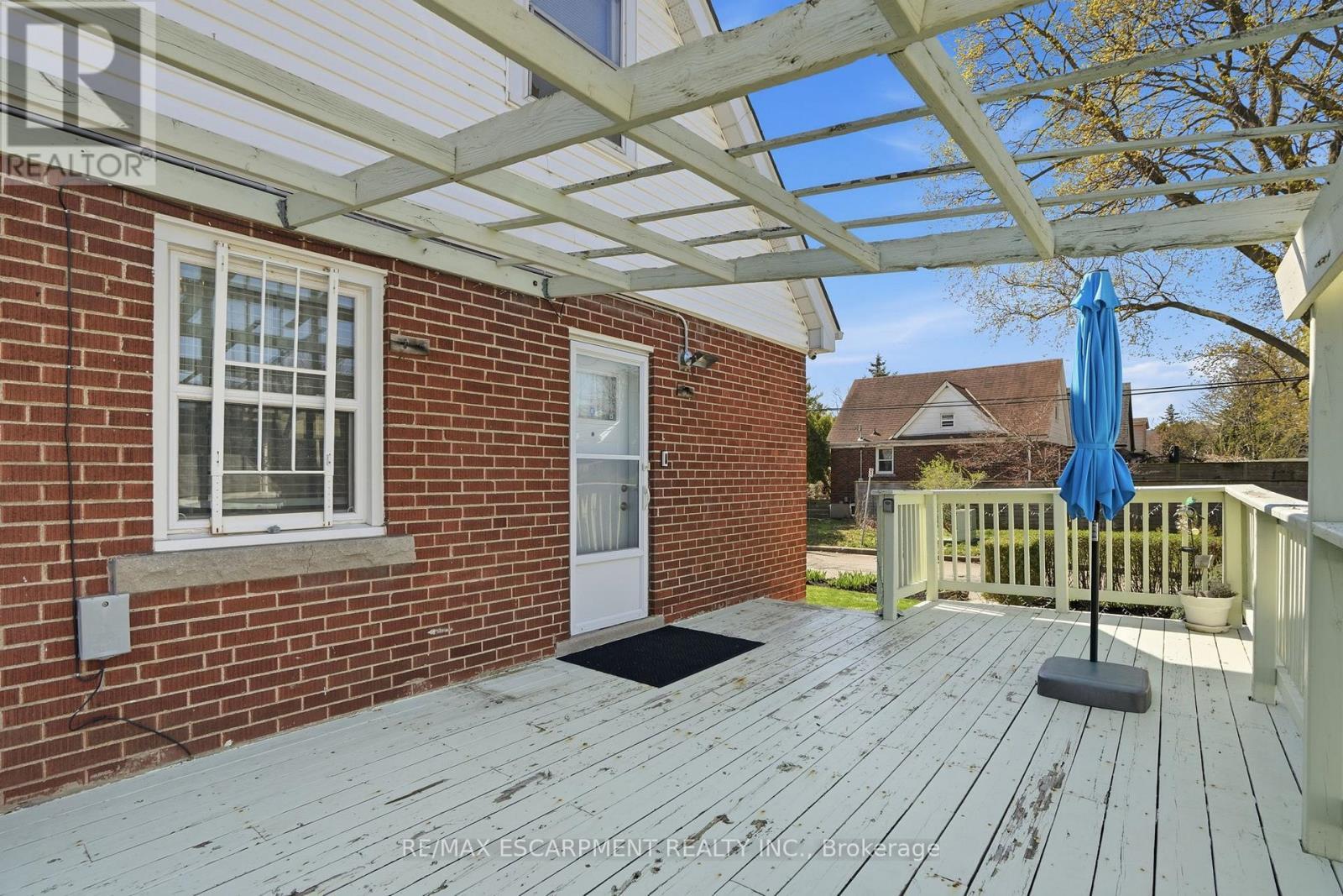 123 Longwood Road N, Hamilton, ON - Outdoor