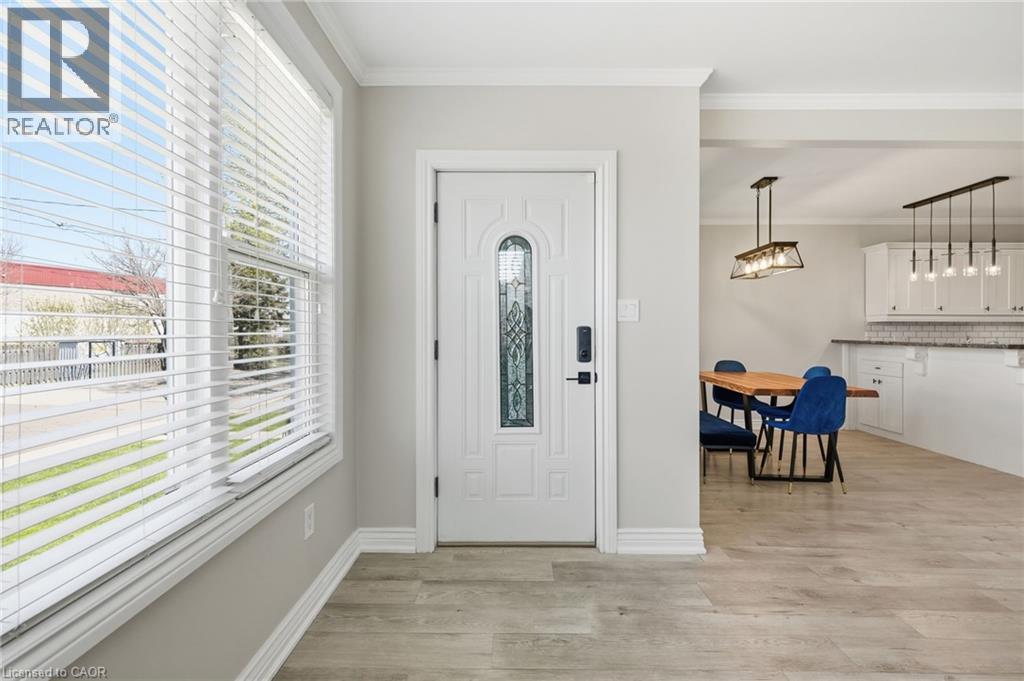 Entry - 78 Glendale Avenue N, Hamilton, ON - Indoor Photo Showing Other Room