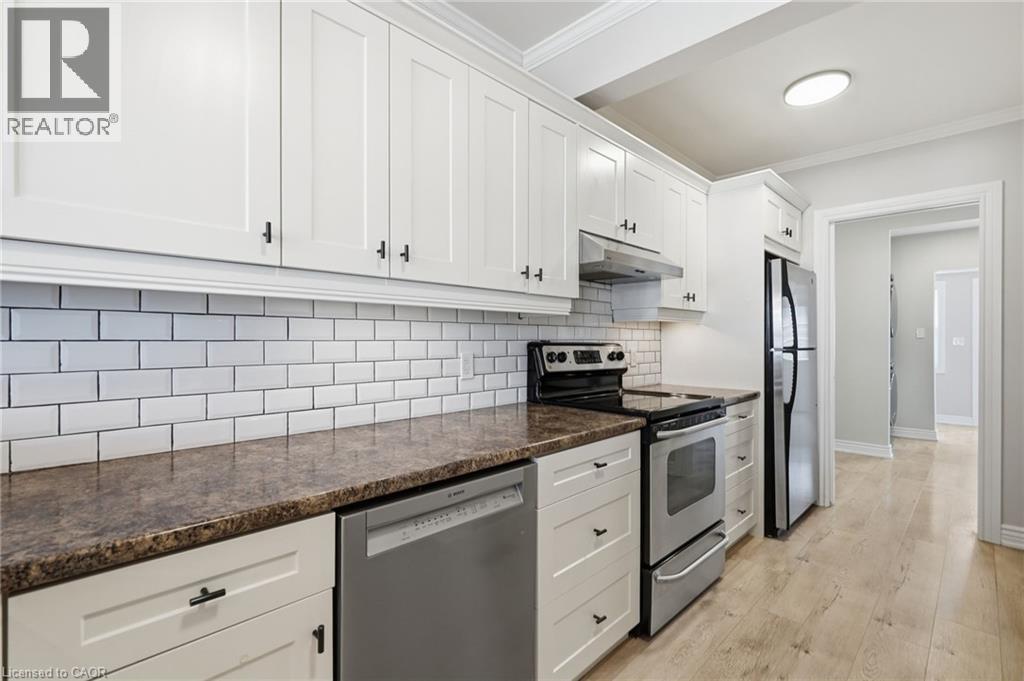 Stainless steel appliances - 78 Glendale Avenue N, Hamilton, ON - Indoor Photo Showing Kitchen With Upgraded Kitchen