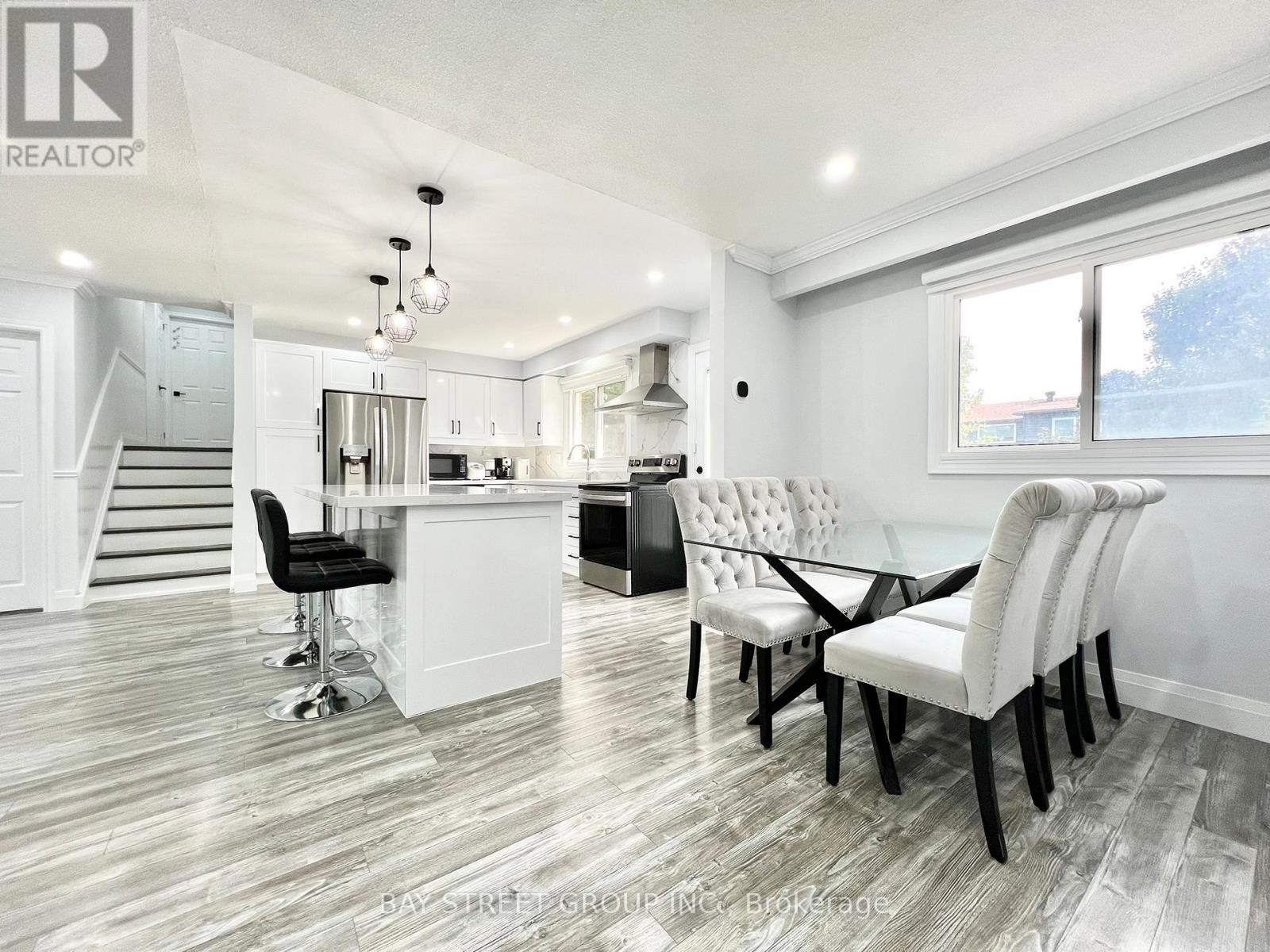 93 Parkway Avenue, Markham, ON - Indoor Photo Showing Dining Room