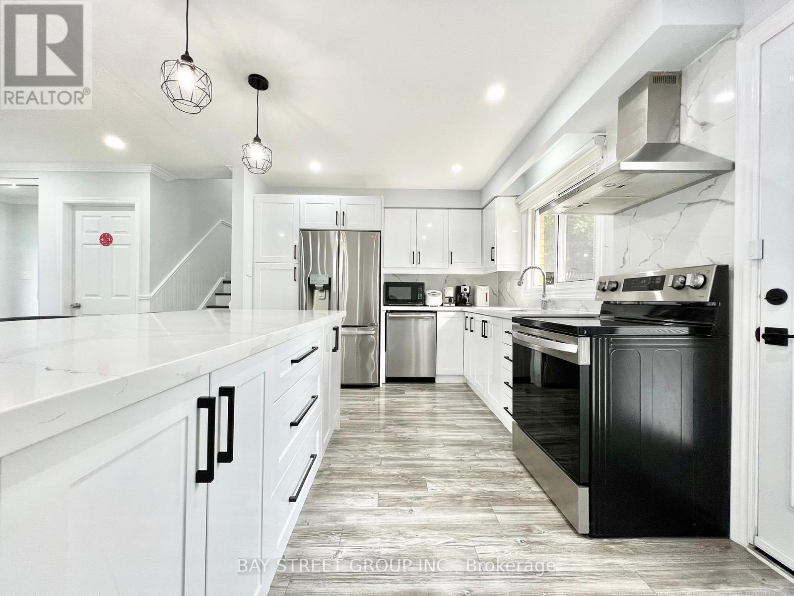93 Parkway Avenue, Markham, ON - Indoor Photo Showing Kitchen With Upgraded Kitchen