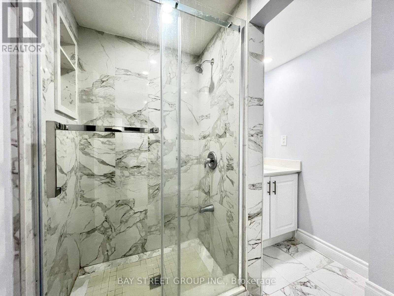 93 Parkway Avenue, Markham, ON - Indoor Photo Showing Bathroom