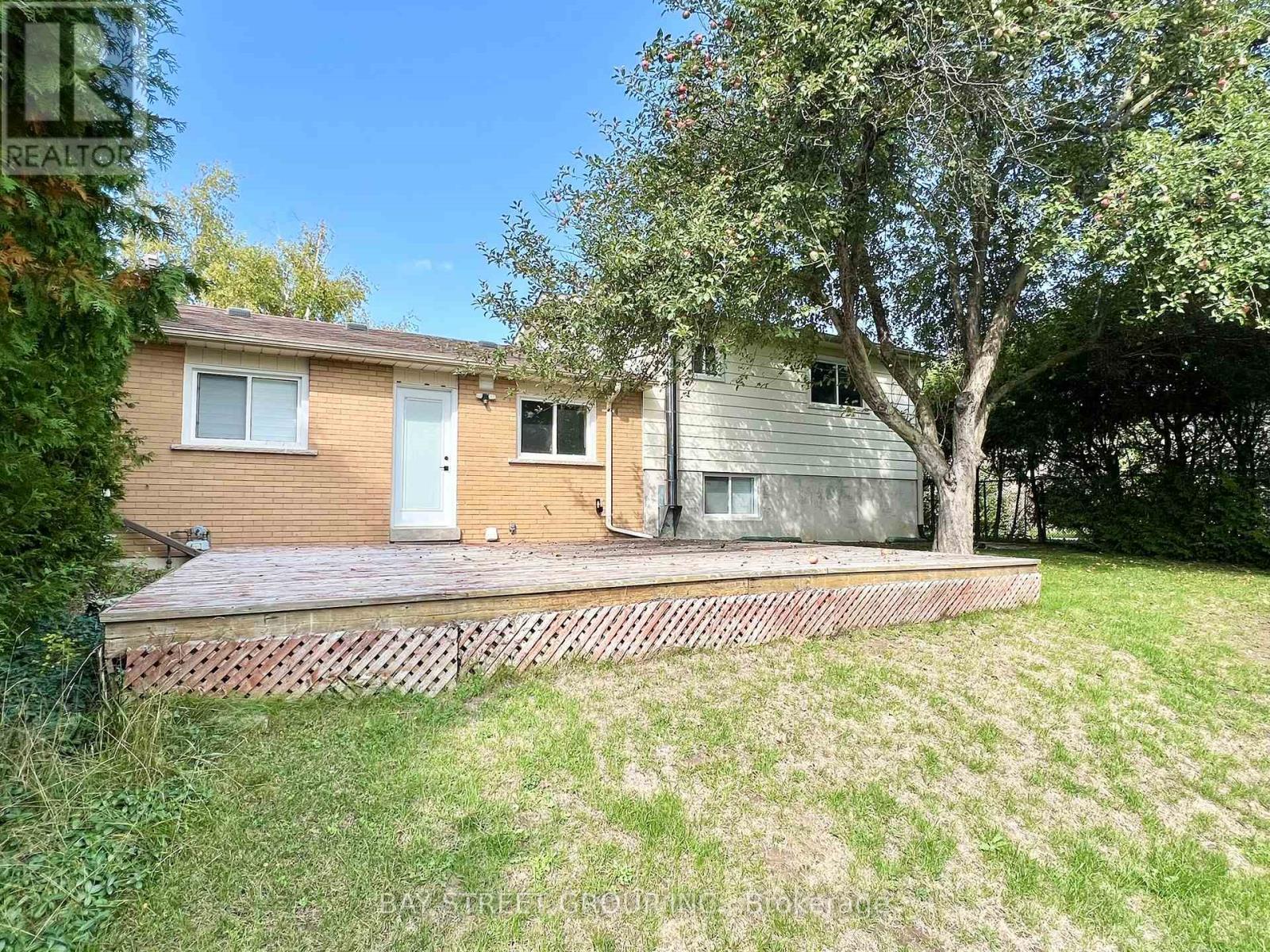 93 Parkway Avenue, Markham, ON - Outdoor With Deck Patio Veranda