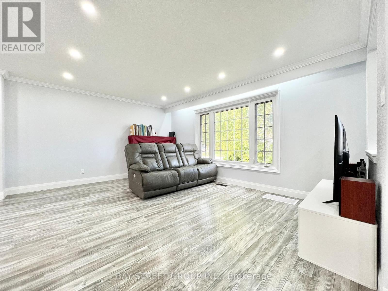 93 Parkway Avenue, Markham, ON - Indoor