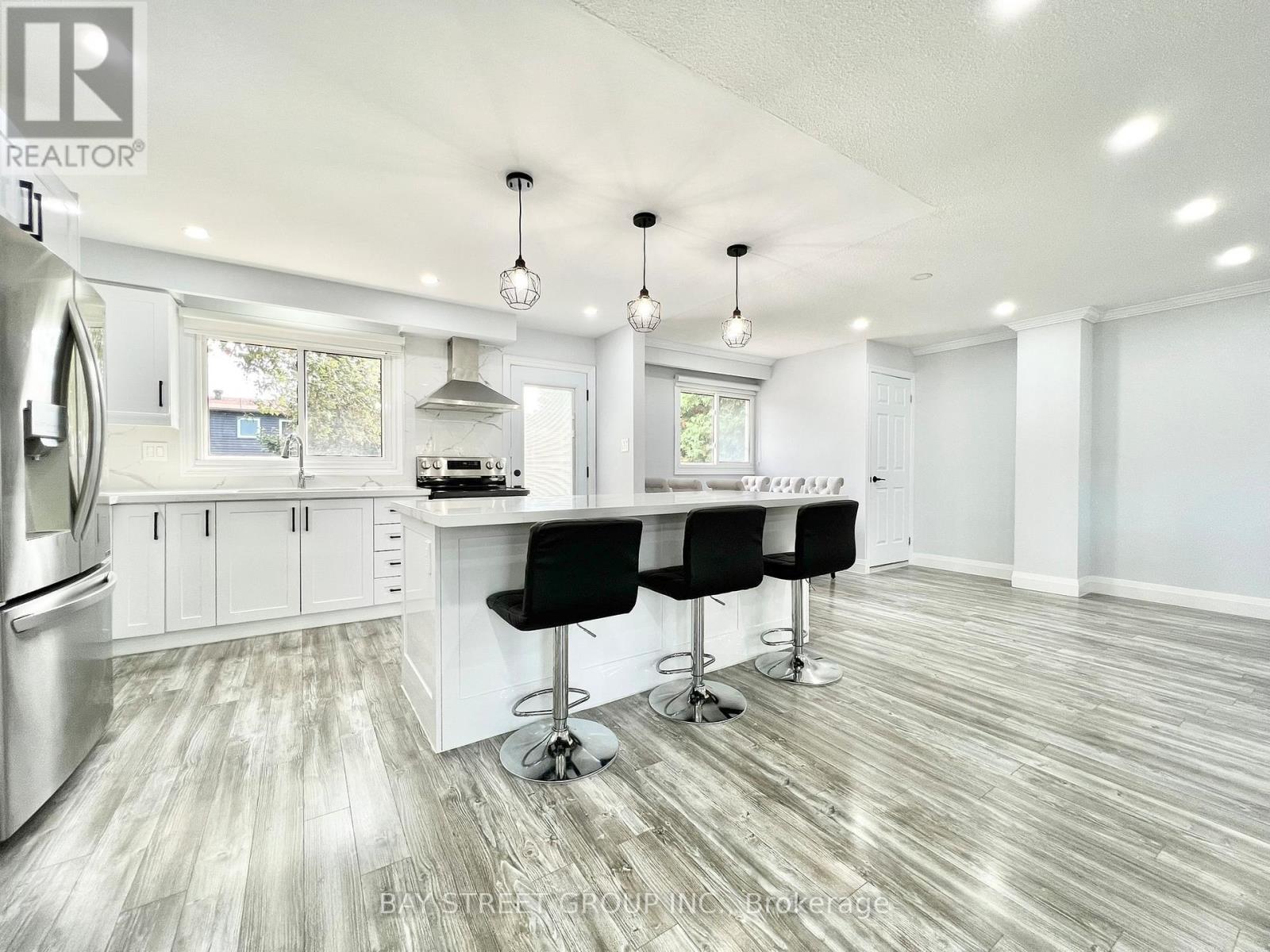 93 Parkway Avenue, Markham, ON - Indoor Photo Showing Kitchen With Upgraded Kitchen
