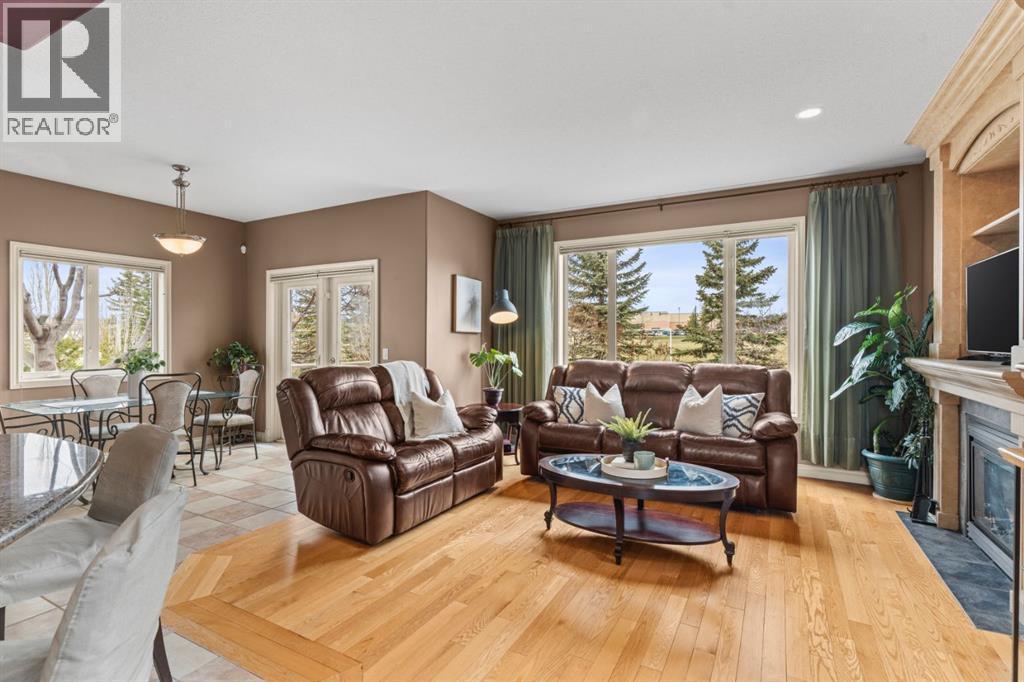 140 Simcoe Close Sw, Calgary, AB