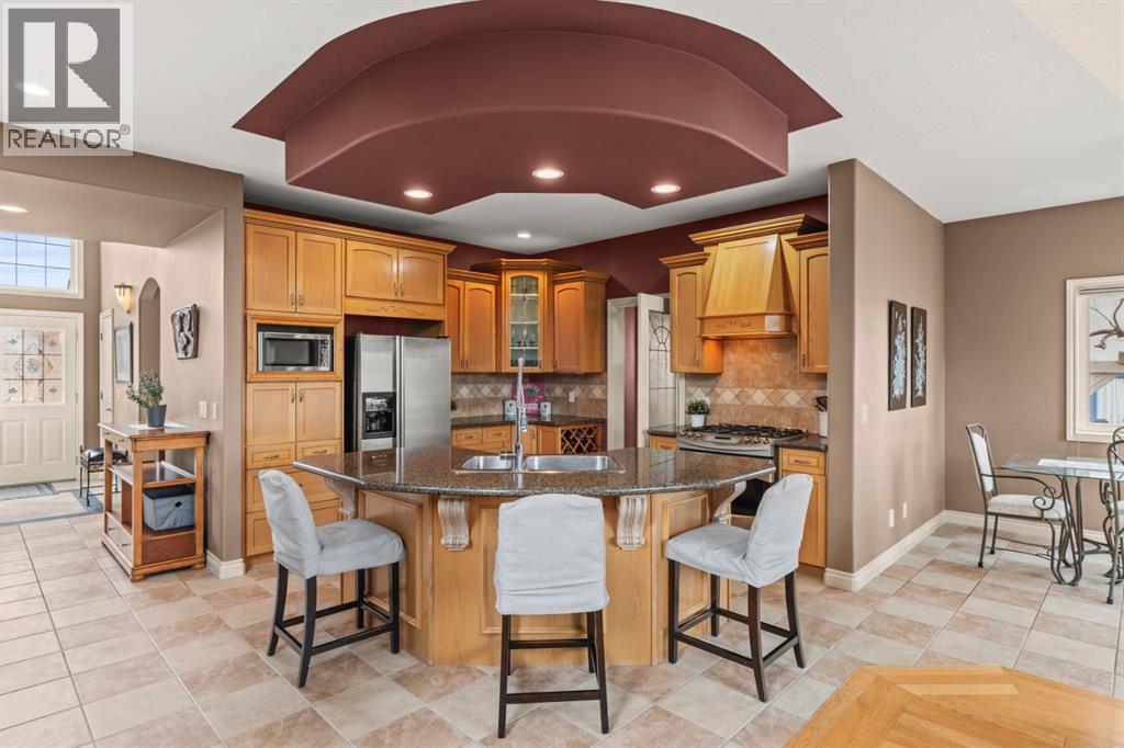 140 Simcoe Close Sw, Calgary, AB