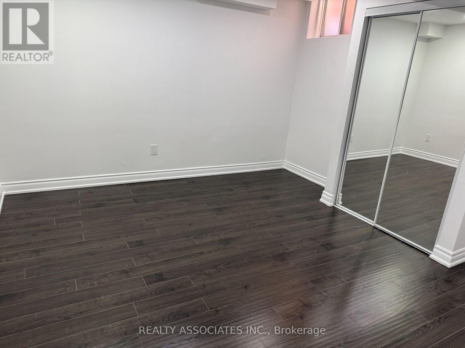 29 Bald Eagle Avenue, Toronto, ON - Indoor Photo Showing Other Room