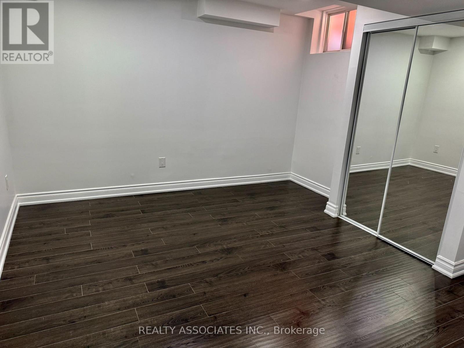 29 Bald Eagle Avenue, Toronto, ON - Indoor Photo Showing Other Room