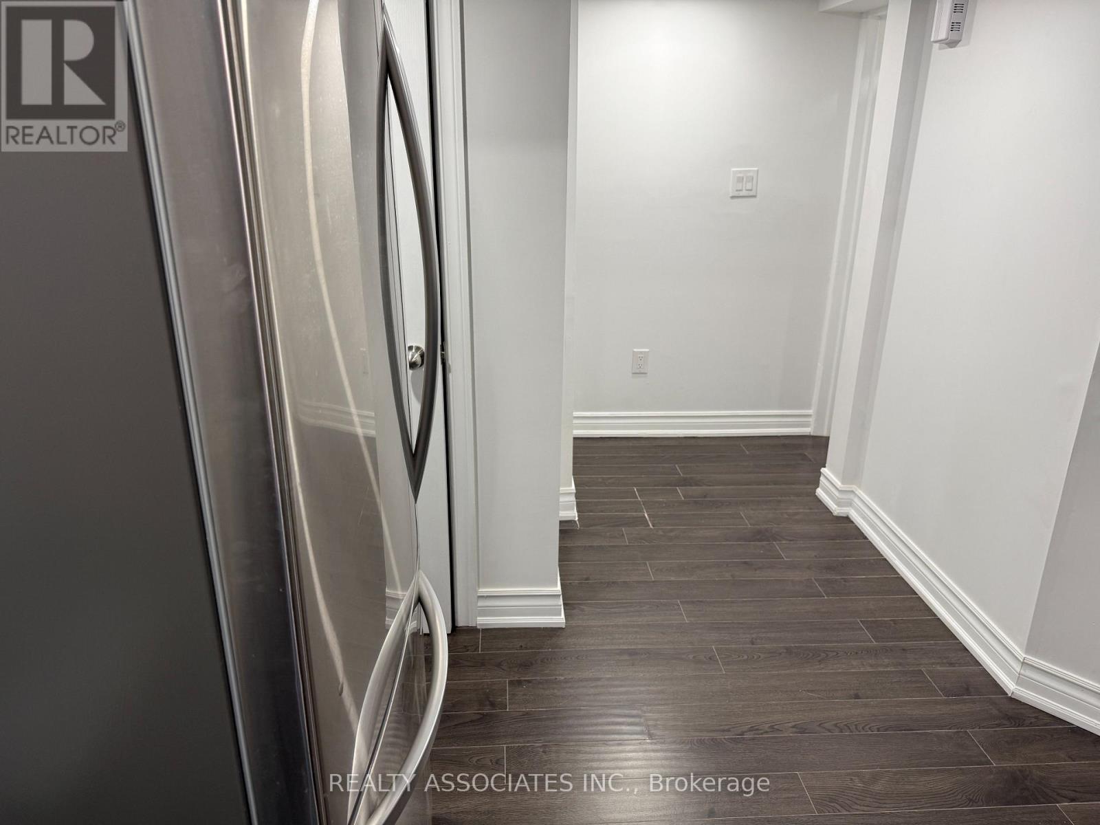 29 Bald Eagle Avenue, Toronto, ON - Indoor Photo Showing Other Room