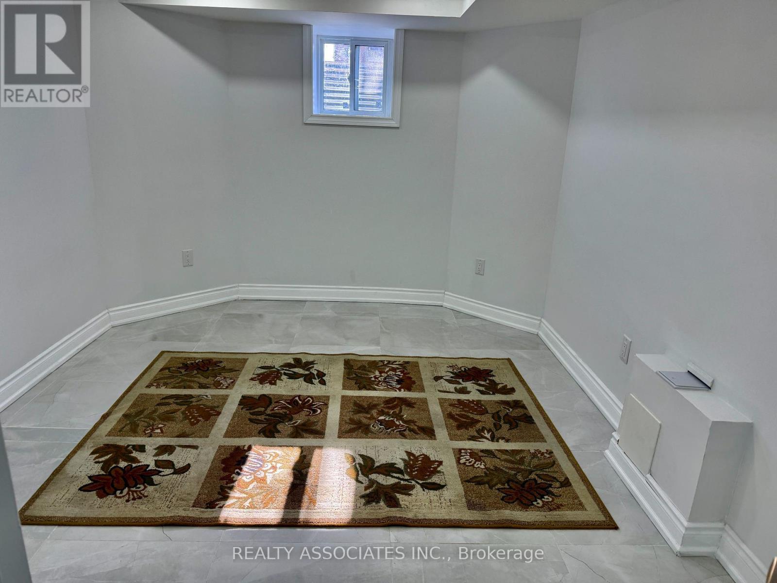 29 Bald Eagle Avenue, Toronto, ON - Indoor Photo Showing Other Room
