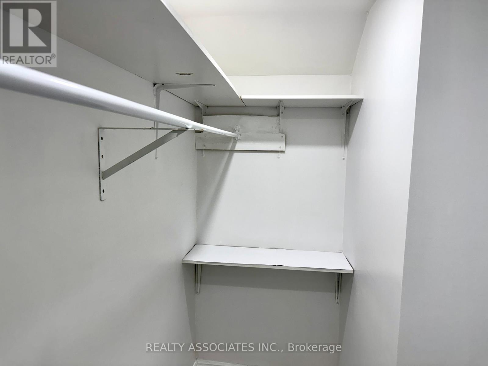 29 Bald Eagle Avenue, Toronto, ON - Indoor With Storage