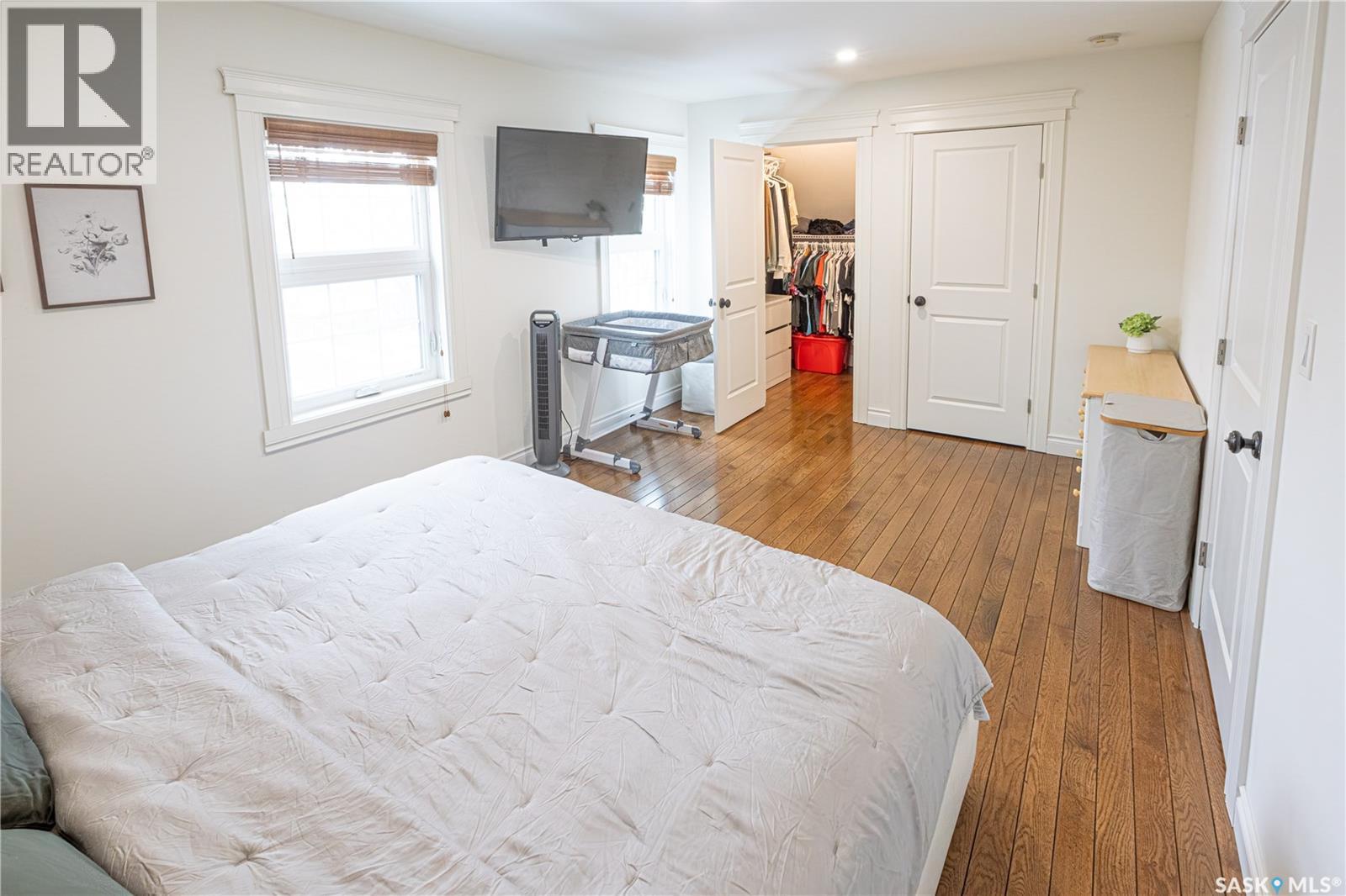 832 Algoma Avenue, Moose Jaw, SK - Indoor Photo Showing Bedroom
