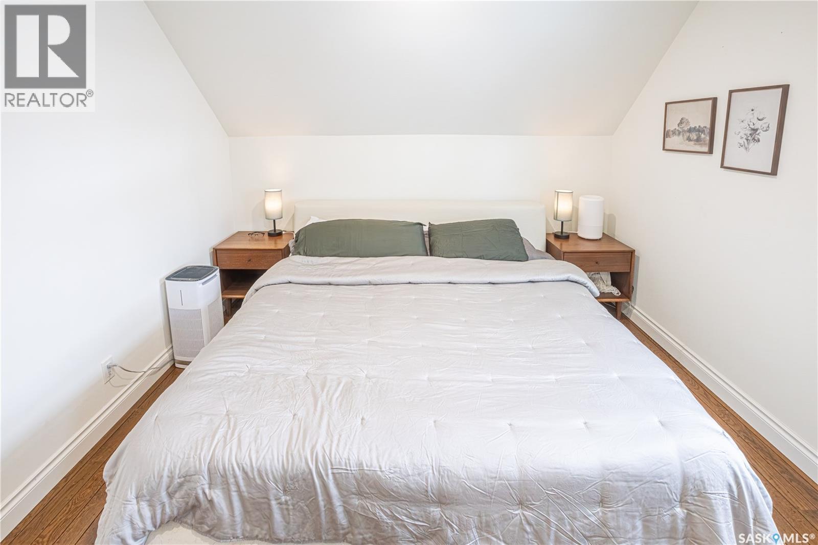 832 Algoma Avenue, Moose Jaw, SK - Indoor Photo Showing Bedroom