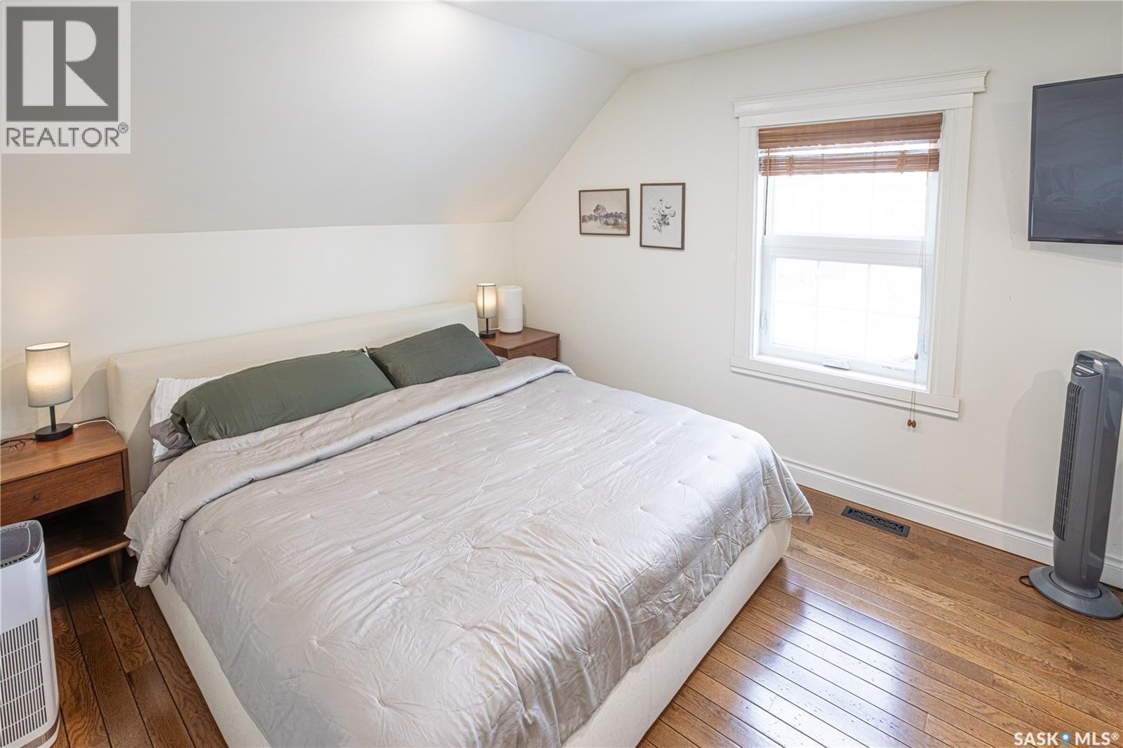 832 Algoma Avenue, Moose Jaw, SK - Indoor Photo Showing Bedroom