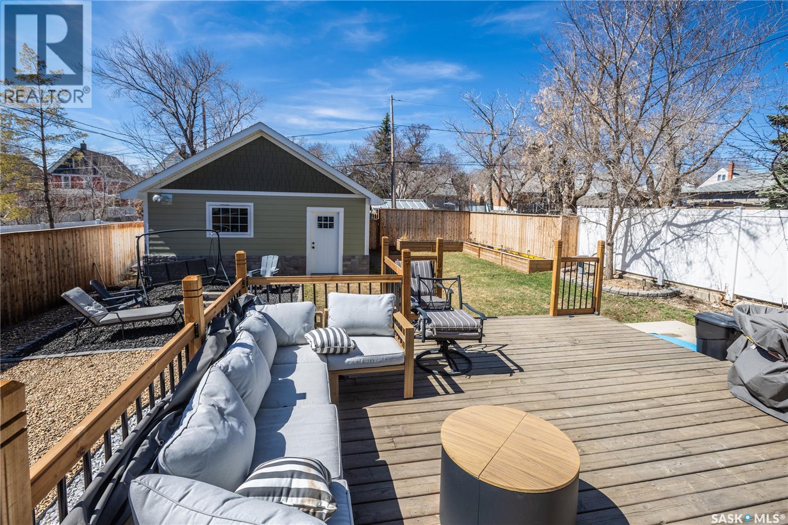 832 Algoma Avenue, Moose Jaw, SK - Outdoor With Deck Patio Veranda