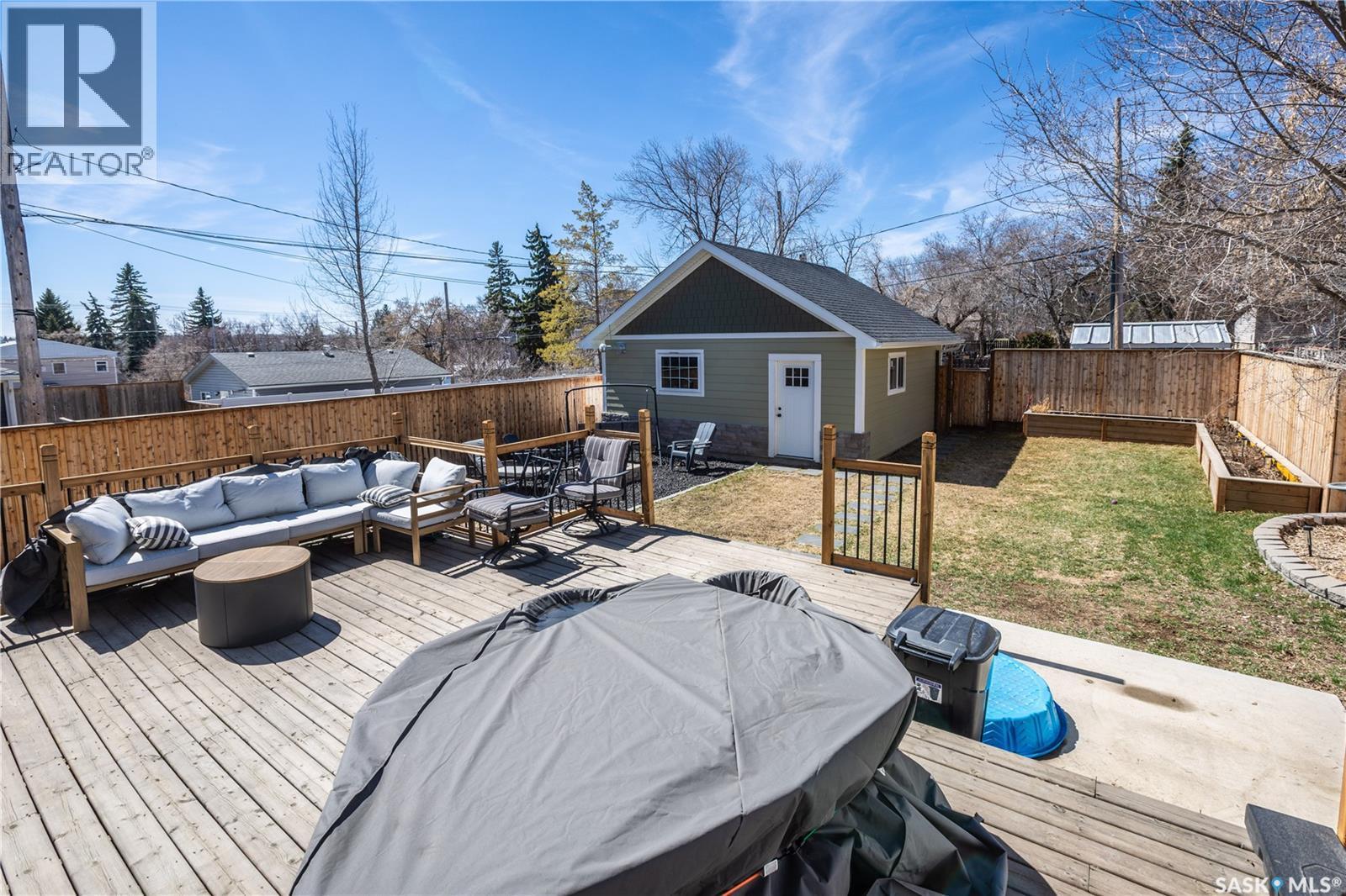 832 Algoma Avenue, Moose Jaw, SK - Outdoor With Deck Patio Veranda
