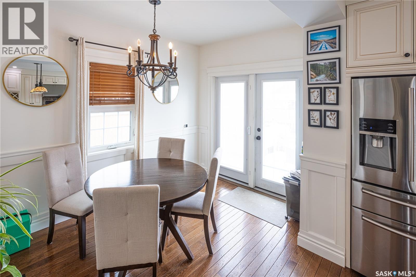 832 Algoma Avenue, Moose Jaw, SK - Indoor Photo Showing Dining Room