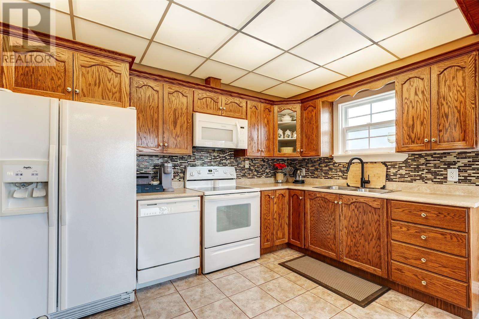 315 Main Road, Whiteway, NL
