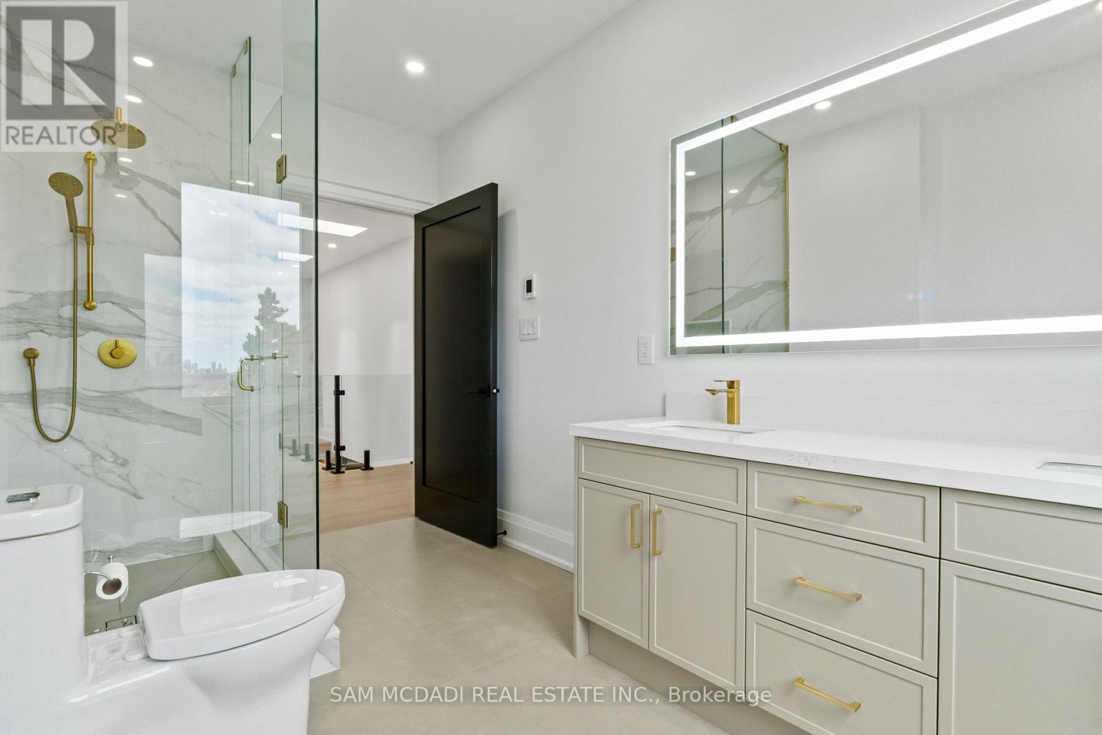 107 Vista Boulevard, Mississauga, ON - Indoor Photo Showing Bathroom