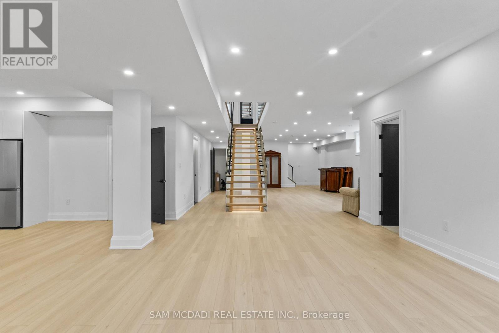 107 Vista Boulevard, Mississauga, ON - Indoor Photo Showing Other Room