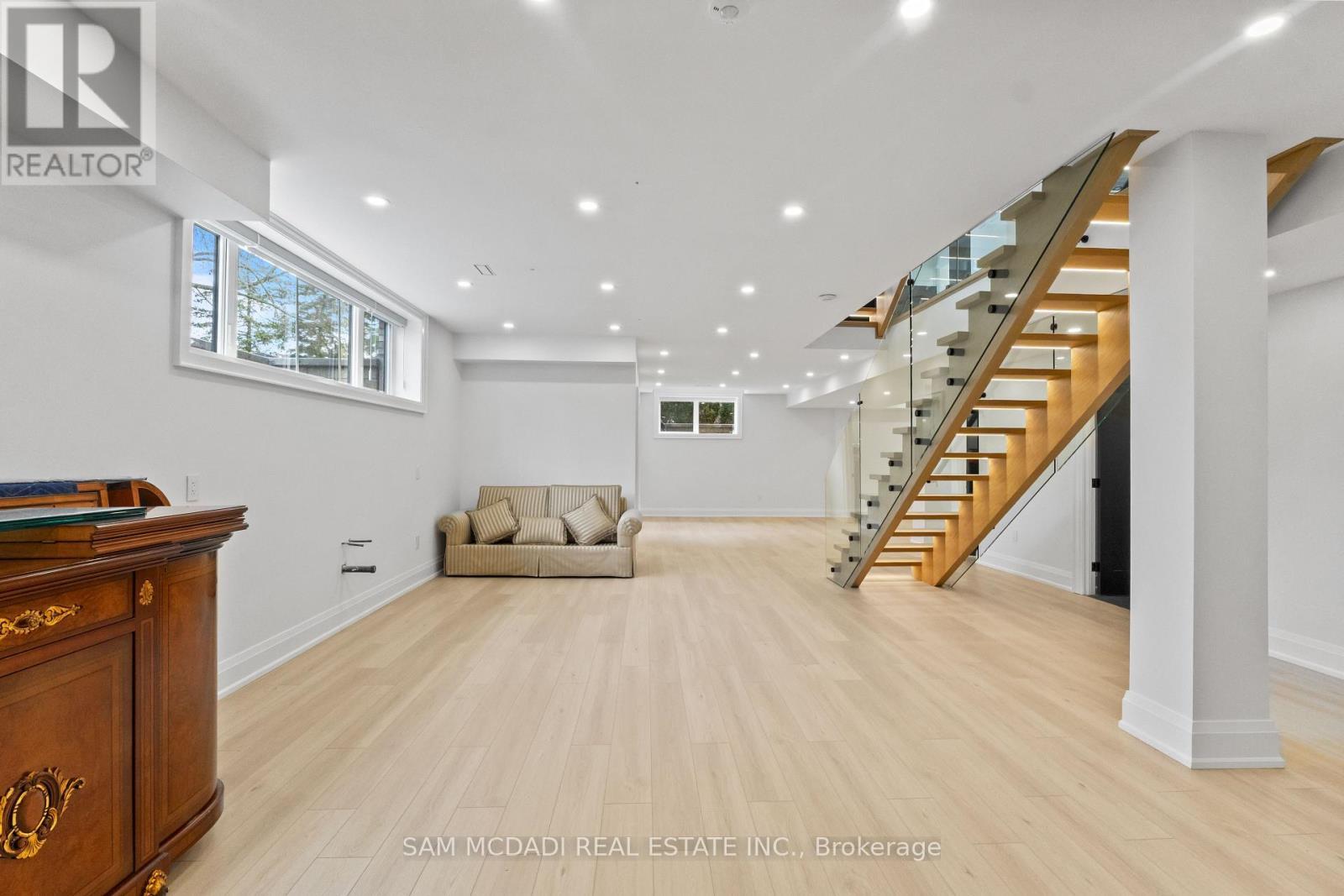 107 Vista Boulevard, Mississauga, ON - Indoor Photo Showing Other Room