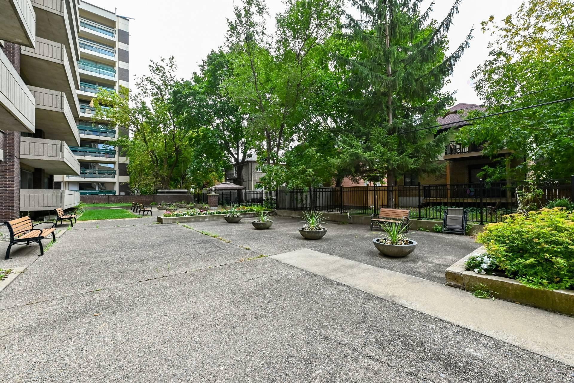 Exterior - 505-5350 Av. Macdonald, Côte-Saint-Luc, QC - Outdoor With Balcony