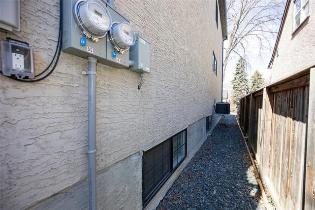 96 Ellesmere Ave, Winnipeg, MB
