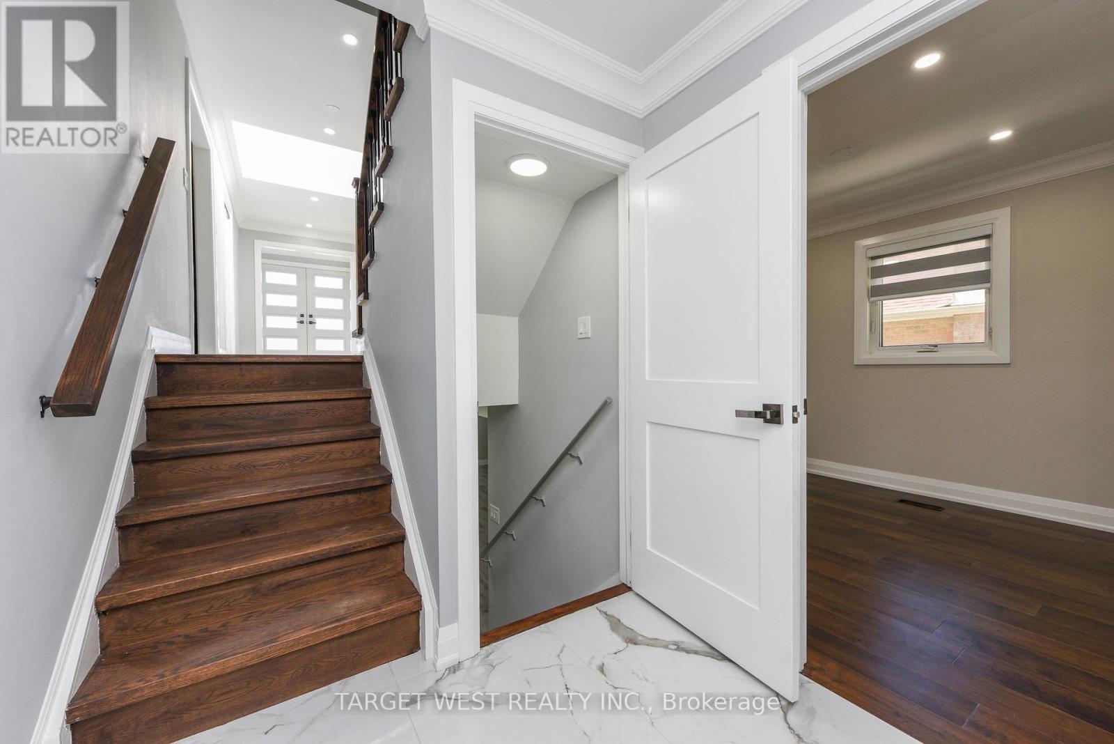 1263 Crestdale Road, Mississauga, ON - Indoor Photo Showing Other Room