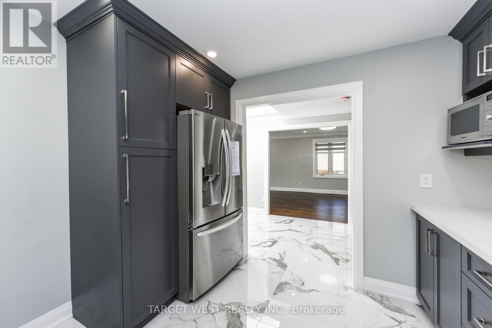 1263 Crestdale Road, Mississauga, ON - Indoor Photo Showing Other Room