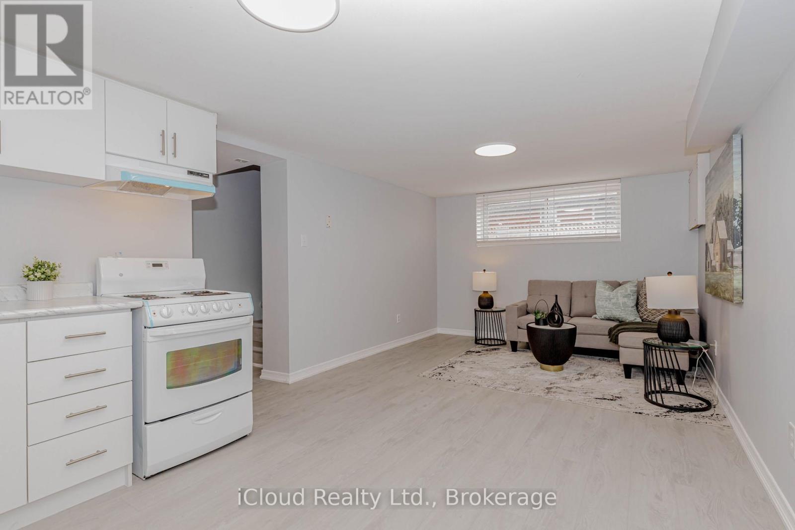 28 Hoffman Street, Kitchener, ON - Indoor