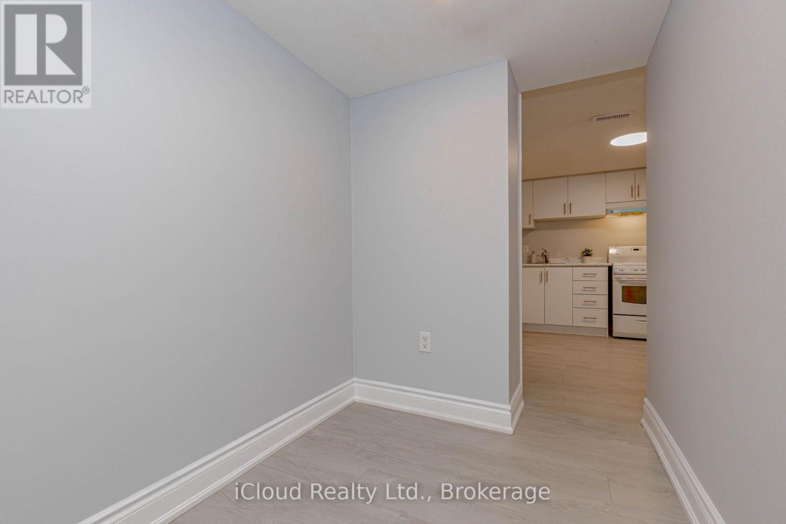 28 Hoffman Street, Kitchener, ON - Indoor Photo Showing Other Room
