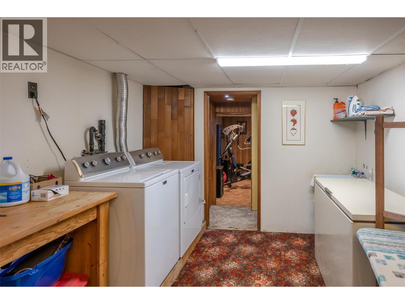 4550 Gulch Road, Naramata, BC - Indoor Photo Showing Laundry Room