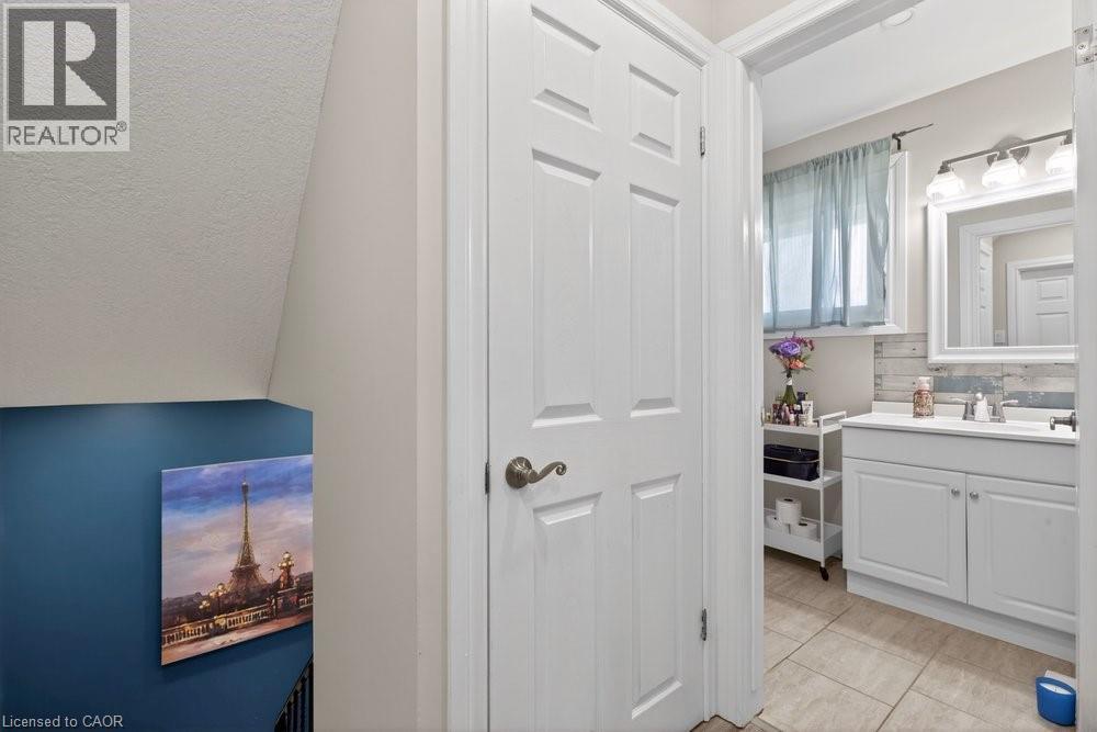 62 Palmer Road, Hamilton, ON - Indoor