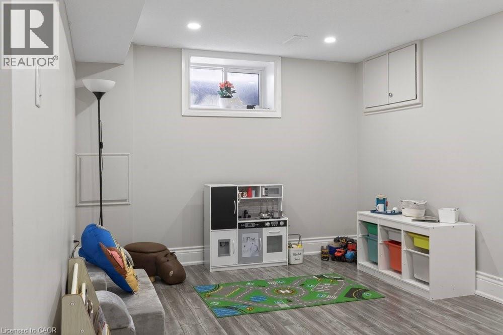 62 Palmer Road, Hamilton, ON - Indoor