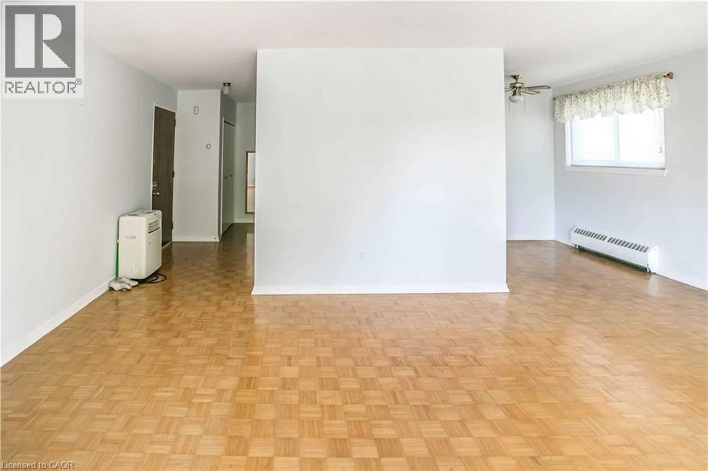 54 Rabbit Lane, Toronto, ON - Indoor Photo Showing Other Room