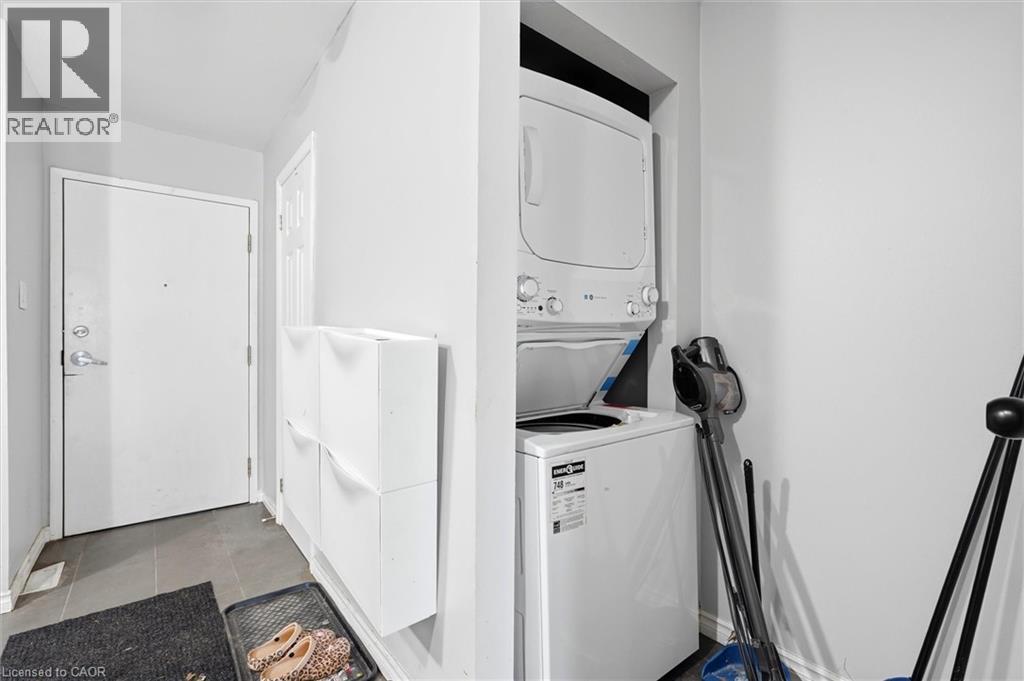 508 Quiet Place Unit# 4, Waterloo, ON - Indoor Photo Showing Laundry Room