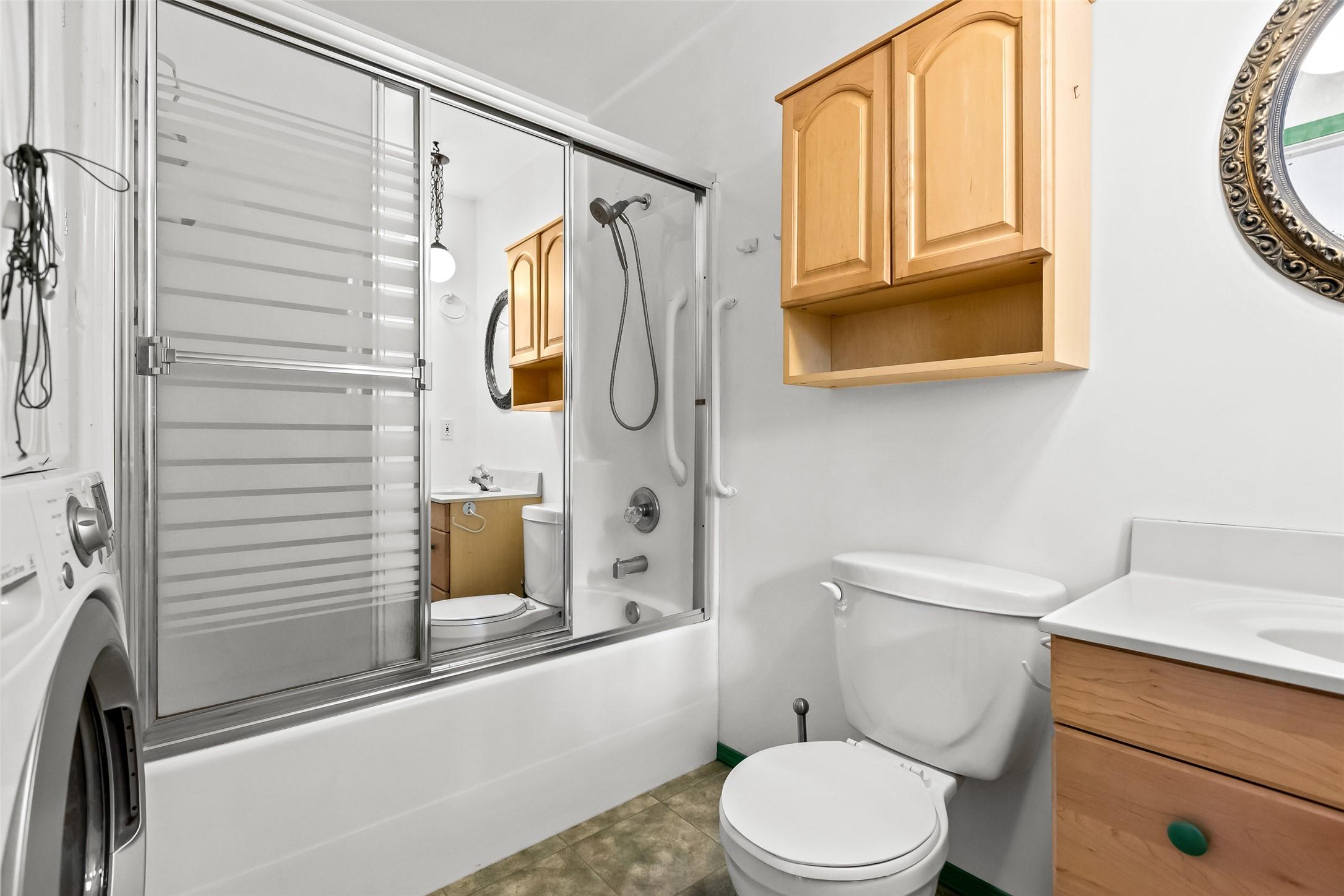 4484 3 Highway, Arrow Creek, BC - Indoor