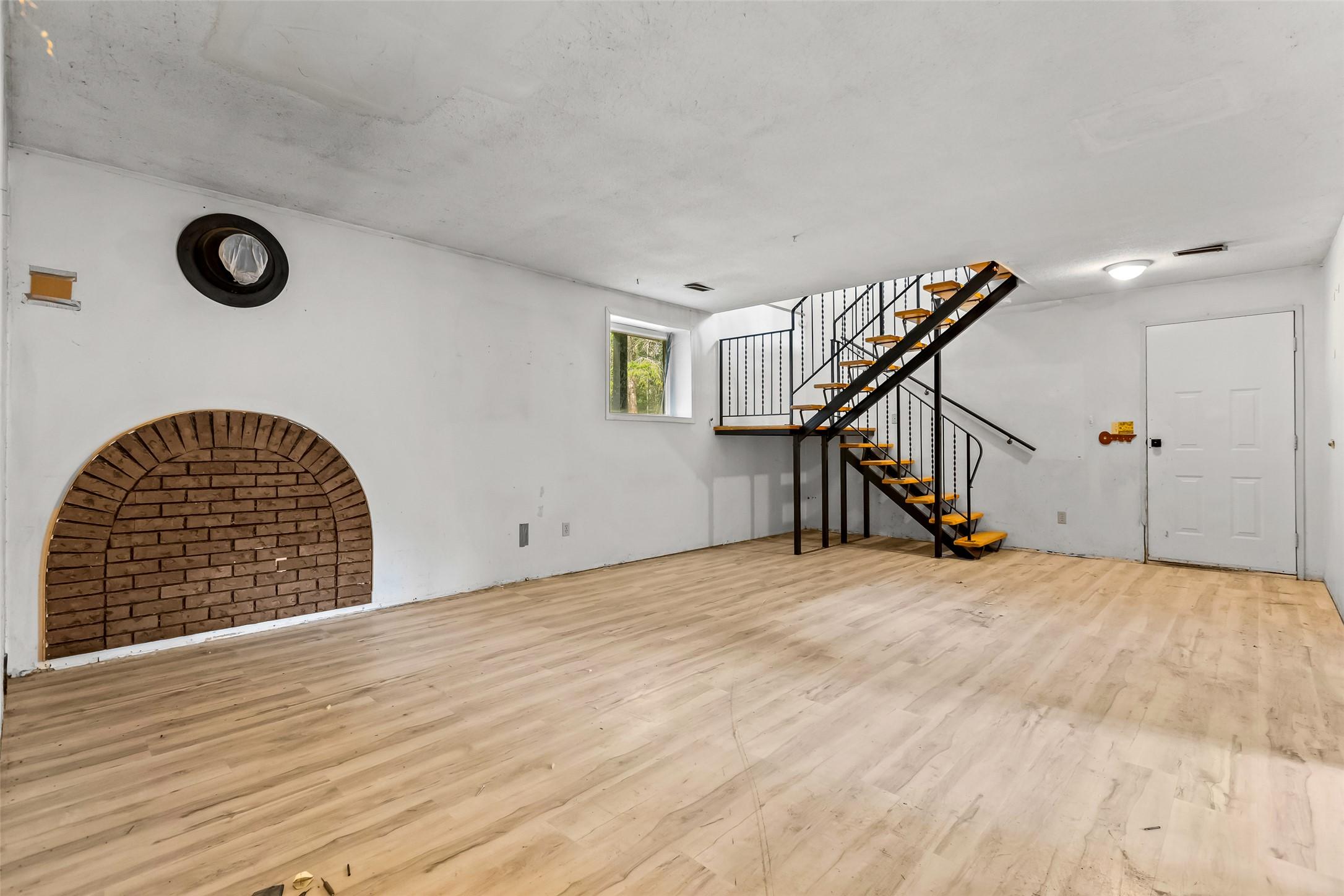 4484 3 Highway, Arrow Creek, BC - Indoor Photo Showing Other Room