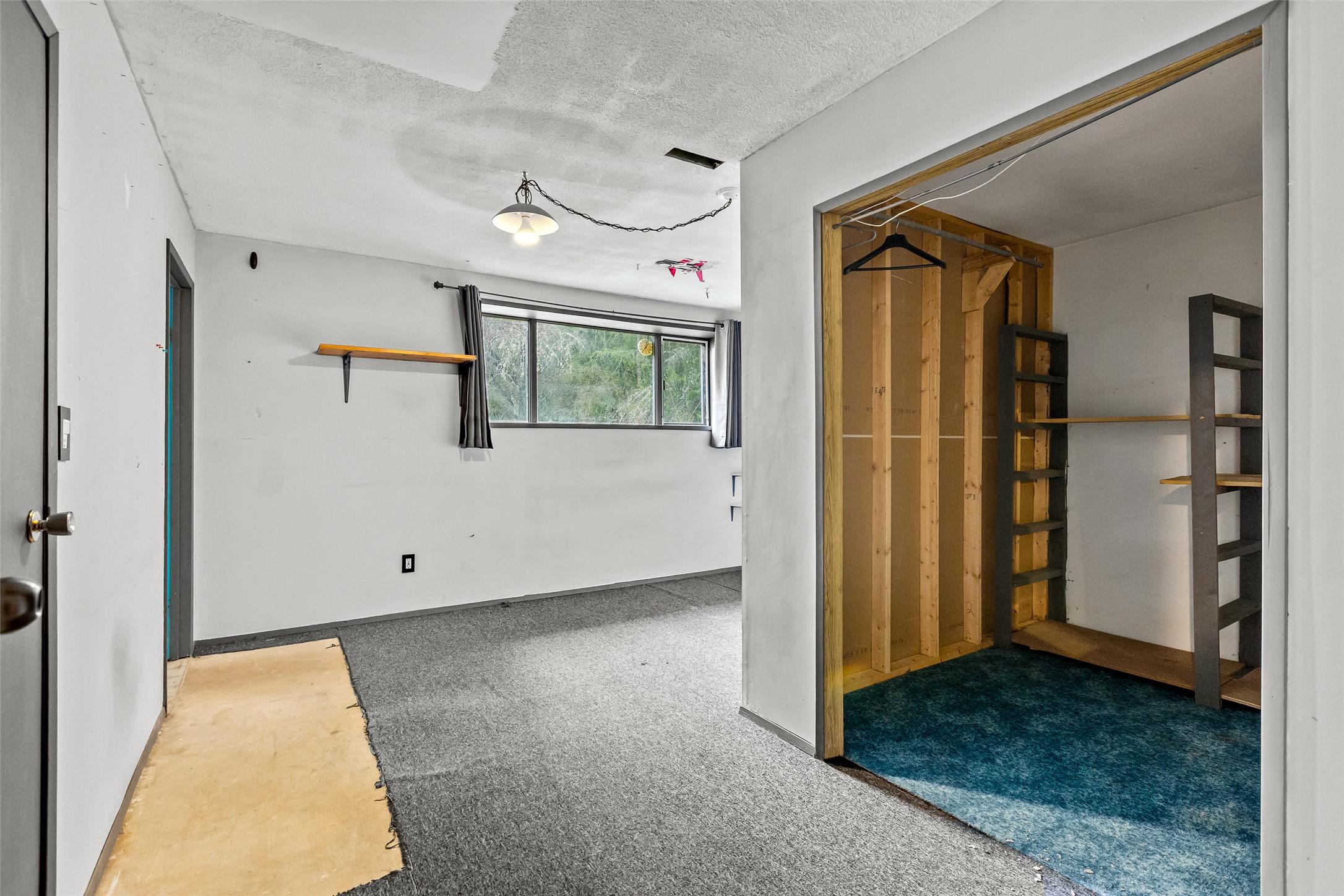 4484 3 Highway, Arrow Creek, BC - Indoor Photo Showing Other Room